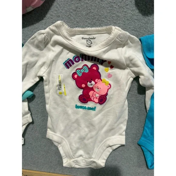Baby Girl Clothes Newborn-6 Months 7 PC Lot Bodysuits Sleepers Garanimals+ New! - Picture 8 of 10